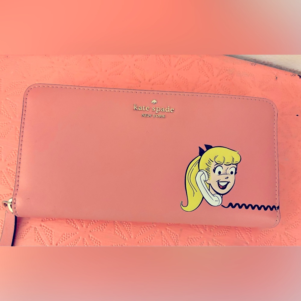 Kate Spade pink Betty and Veronica telephone wallet very rare hard to find!!!